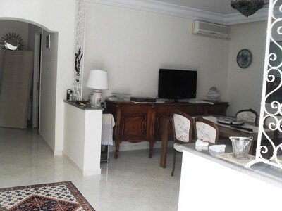 AV Magnifique villa de haut standing avec un grand jardin