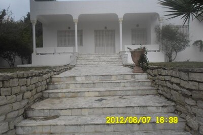 Rent a beautiful villa in gammarth sup