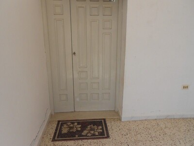 AV une maison aux alentours de hammamet dans une zone calme