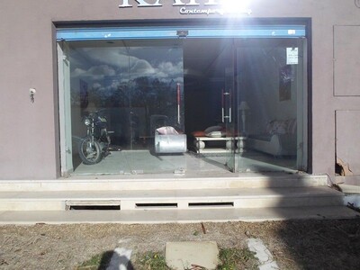 Al local commercial dans la zone touristique