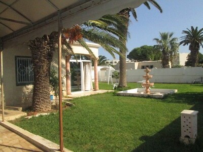 AV une jolie villa fontaine à Nabeul