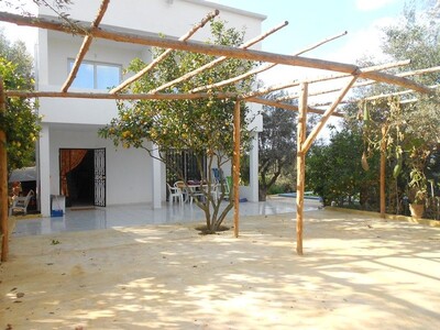 AL belle villa avec terrasse spacieux à hammamet