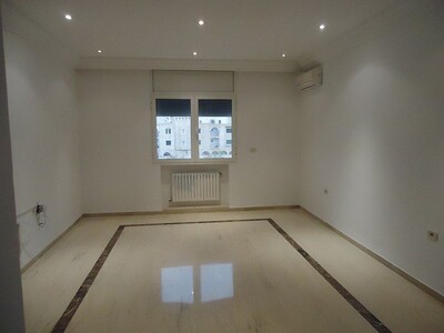 beau appartement sans meuble