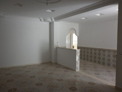 à Hammamet Nord maison avec garage