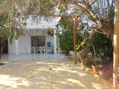 AL petite villa entourée par la nature à hammamet