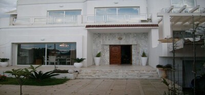 belle villa à la falaise