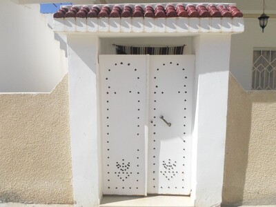 AV trés belle maison trés proche de jinén hammamet