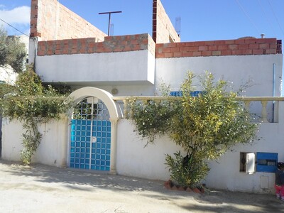 AV maison à hammamet nord avec un prix interessant