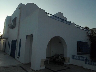 AV Villa imposantesituée dans une zone touristique sudd'Hammamet