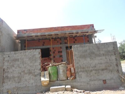 AV maison inachevée à hammamet proche du centre ville