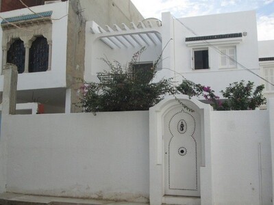 Villa plus studio avec coin de jardin à Mnaret Hammamet