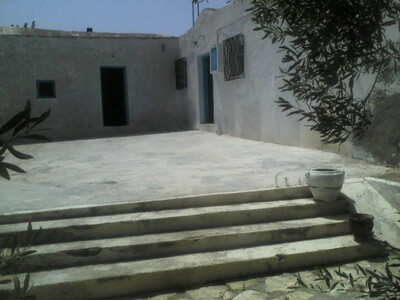 Maison faoura avec 650m A 5 min centre ville de Hammamet