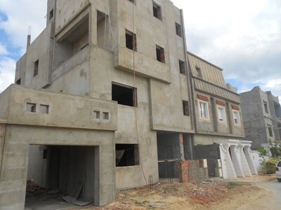 immeuble inachevé proche des facultés à mrezga hammamet