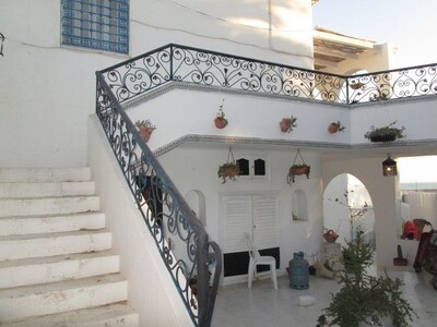 Au plein centre ville de Hammamet RDC s+2