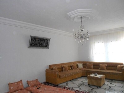 petite villa ac deux garages à hammamet nord