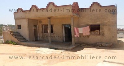 Maison inachevé à l’entrée de Hammamet sur 1200m