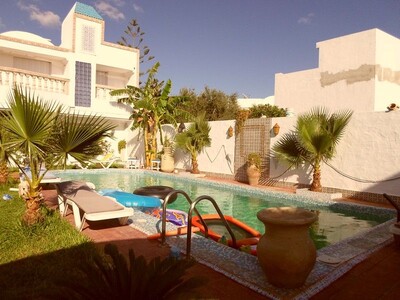Une belle villa avec piscine a vendre à hammamet