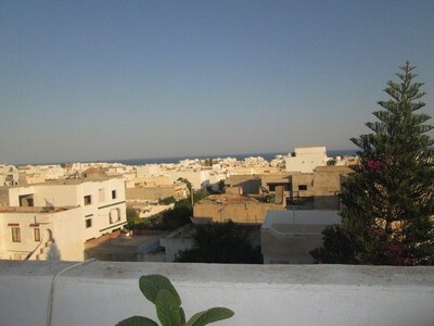 Al appartement au 2eme étage avec terrasse vue de mer