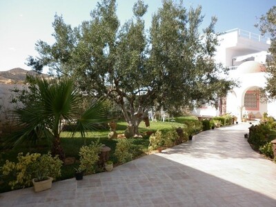 un affaire Villa Andalous a Hammamet Nord