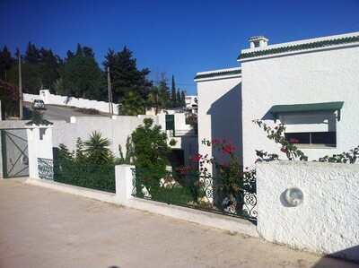 Villa d'époque en dénivelé à gammarth