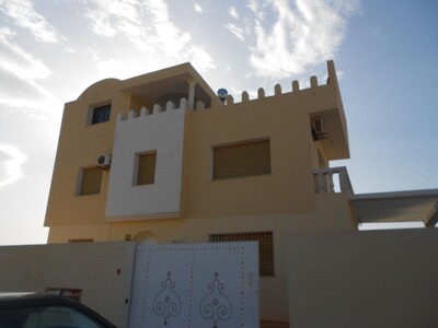 villa avec piscine située dans la compagne de hammamet