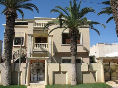 Beautiful House not to be missed!