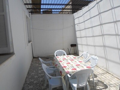 AV jolie maison dans un quartier calme à Beni Khiar