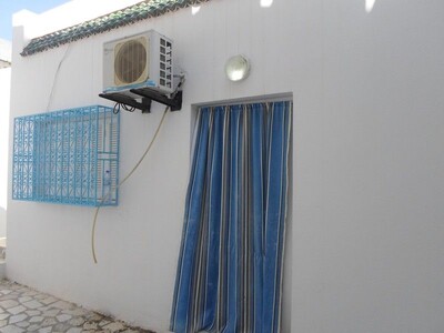 Av une coquette maison en plein centre ville Hammamet