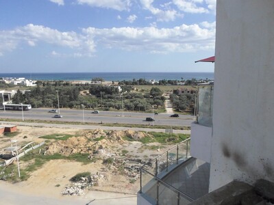 AV deux maisons superposées dans un quartier calme Hammamet