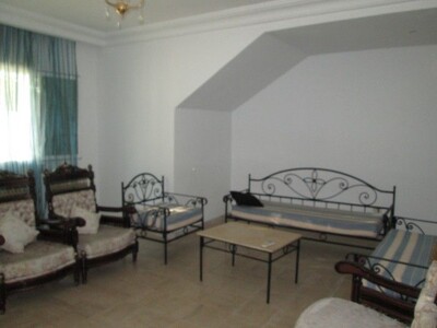 Au premier étage appartement bien meublé à Hammamet Sud