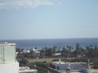 AV deux maisons dans une zone calme de Hammamet