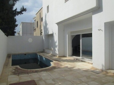 Villa sur 3 niveaux à hammamet sud