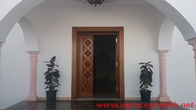 av une magnifique villa à hammamet centre ville