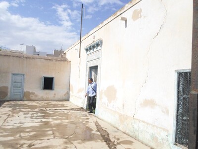 AV une maison située aux centre ville à hammamet