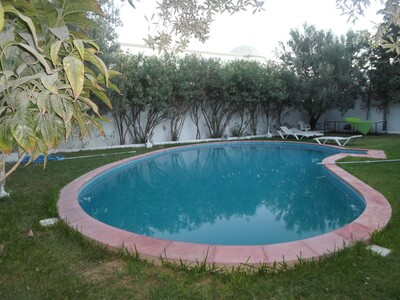 AL une spacieuse villa avec piscine et vue sur mer à Hammamet