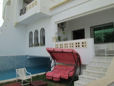 Villa haut standing sur 3 niveaux avec piscine à yasmine Hammamet