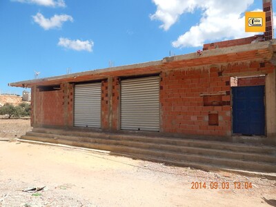 AV des garages inachevés à Yessemer Kélibia