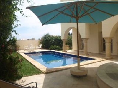 UNE CHARMANTE VILLA Dar CARTHAGINOISE
