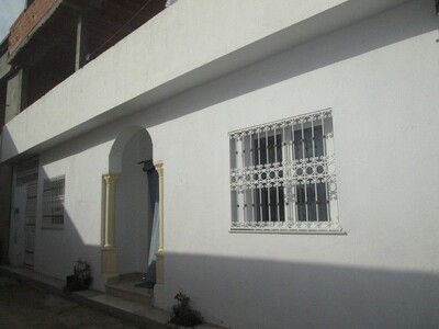 Maison indépendant avec 2 étages à Hammamet