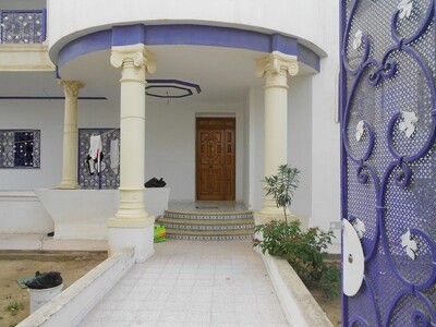 une belle villa spacieuse à Nabeul