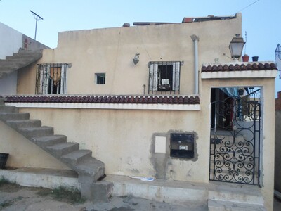 à hammamet nord 2 belles maisons AV 80md