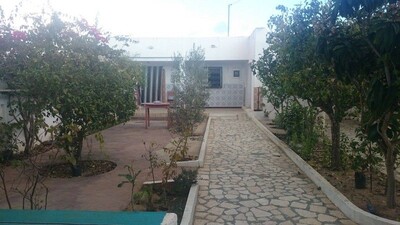 une grande maison de compagne dans les alentours de Hammamet