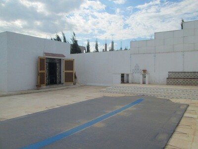 Tidy House with pool at the companion 5 minutes from Hammamet