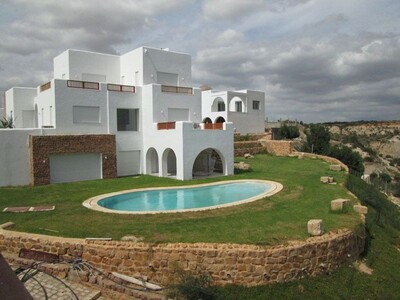 Villa HS à 5 min de Hammamet avec vue mer et montagne