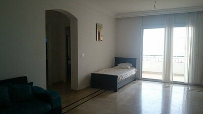 AV dans une résidence avec piscine une appartement au 1er étage