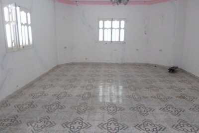 maison de compagne avec un étage inachevée proche de Hammamet