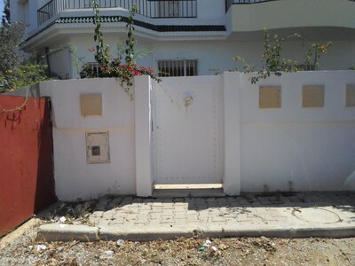 belle villa au RDC dans une résidence gardée à hammamet