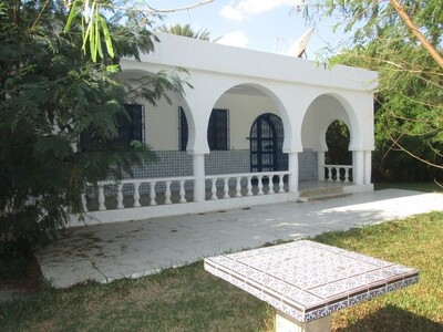 Bungalow à Nabeul avec accès direct à la mer