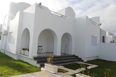 magnifique villa avec jardin et proche de la mer à Hammamet Nord