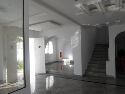 AV belle villa sur deux niveaux Hammamet Nord